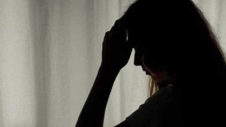 रिश्ते शर्मसार! पत्नी की मौत के बाद पिता बेटी के साथ कर रहा था गंदा काम, ऐसे सामने आया मामला UP Tak