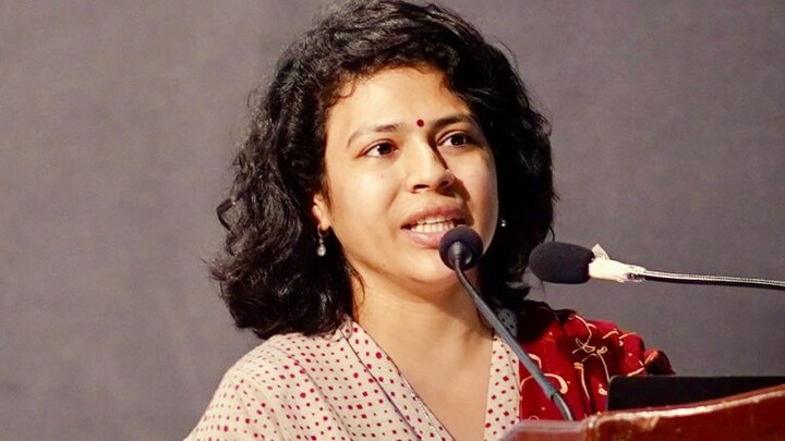 फिर सुर्खियों में आईं बांदा DM दुर्गा शक्ति नागपाल, इस दमदार एक्शन की हो रही खूब चर्चा UP Tak