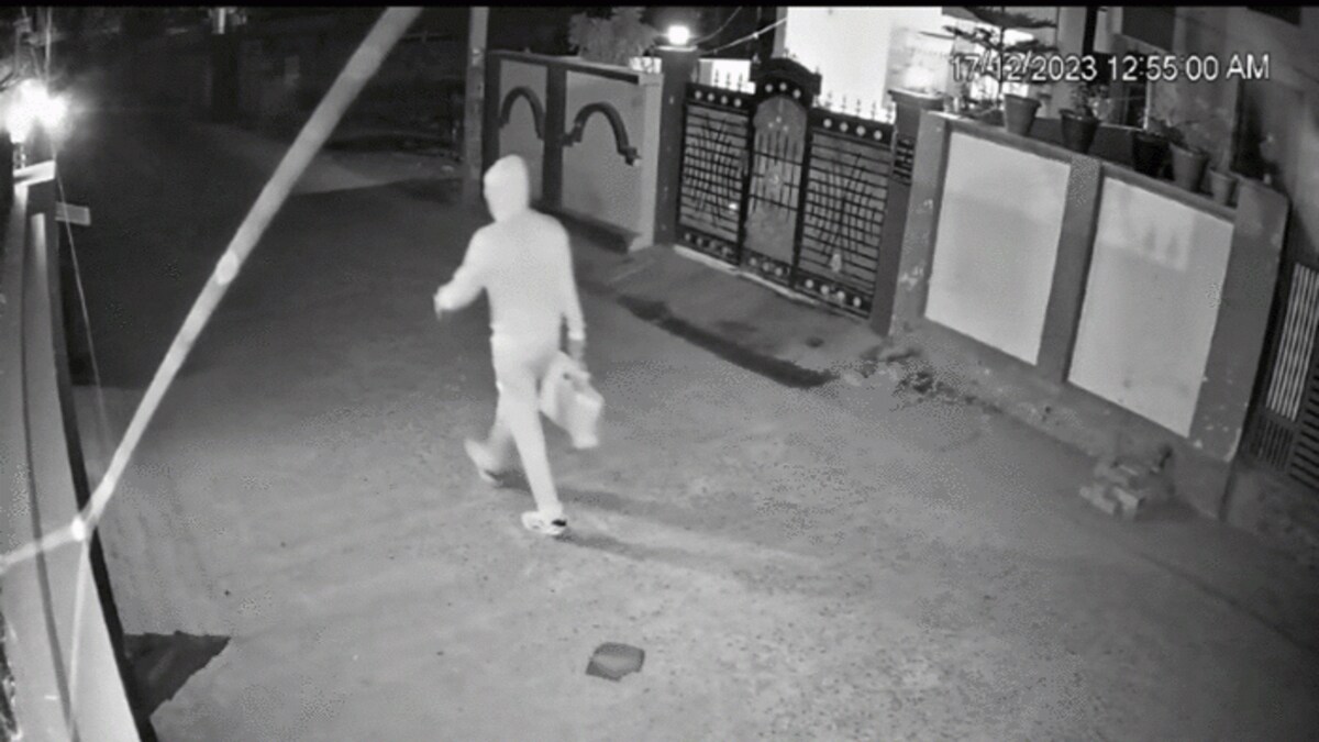 गोरखपुर में ससुराल आए दामाद के साथ हो गया खेल, सफेद ड्रेस में आई महिला ने कर दिया कांड UP Tak