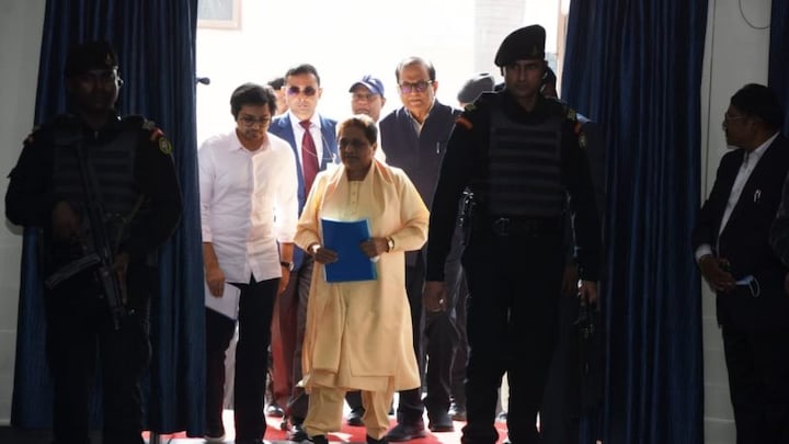 2017 में राजनीति में एंट्री और अब बने मायावती के उत्तराधिकारी, जानें आकाश आनंद का अब तक कैसा रहा प्रदर्शन UP Tak