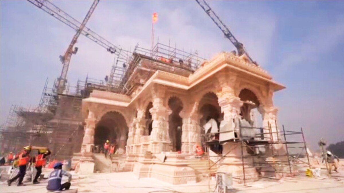 1000 साल की उम्र वाले नए, भव्य-दिव्य राम मंदिर के अंदर की अनदेखी तस्वीरें UP Tak