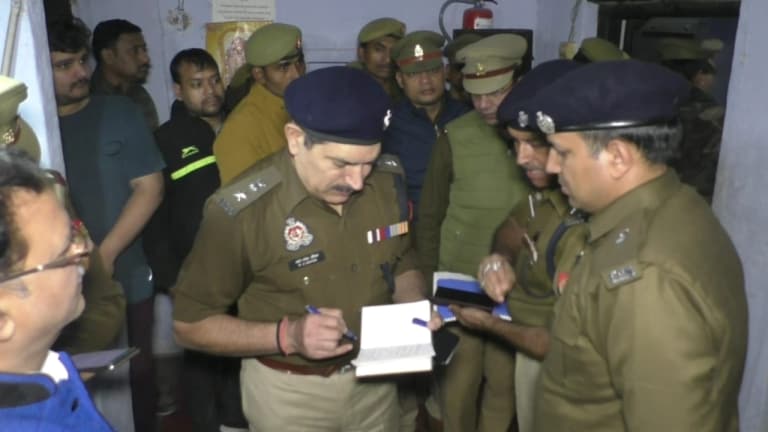 कर्ज की मजबूरी और धार्मिक मान्यता…वाराणसी में परिवार के सामूहिक सुसाइड केस में हुआ ये खुलासा UPTak