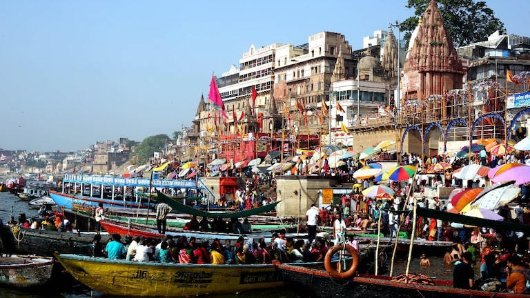 अब इस ऐप से काशी के 514 मंदिरों का दर्शन होगा आसान, पर्यटकों और श्रद्धालुओं को मिलेगी पूरी जानकारी Dashashwamedh Ghat