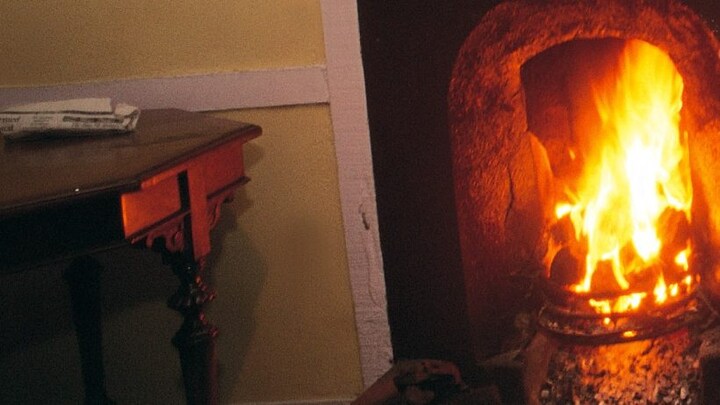 अमरोहा: ठंड से बचने को रात में जलाई अंगीठी, सुबह परिवार के 5 लोगों की मौत UP Tak