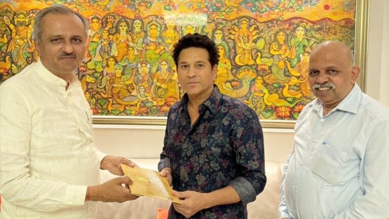 विराट-रोहित की चर्चाओं के बीच सचिन को मिला रामलला की प्राण प्रतिष्ठा का न्योता, होंगे शामिल? विराट-रोहित की चर्चाओं के बीच सचिन को मिला रामलला की प्राण प्रतिष्ठा का न्योता, होंगे शामिल?