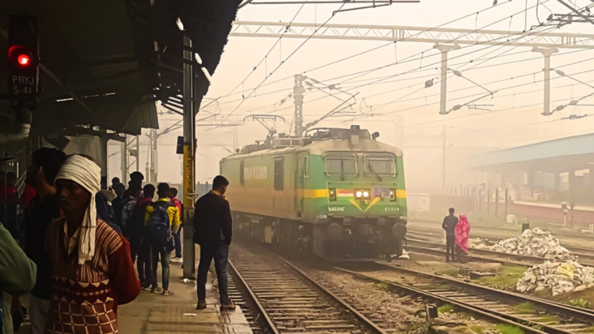 कोहरे के चलते फरवरी 2023 तक प्रभावित रहेंगी यह ट्रेनें, सफर करने से पहले देखें पूरी लिस्ट UP Tak