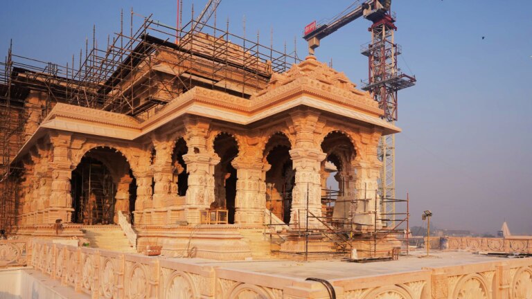 प्राण प्रतिष्ठा के बाद 23 जनवरी से बढ़ा दी जाएगी रामलला के दर्शन की अवधि Ram Mandir: उज्जैन राजा विक्रमादित्य ने बनवाया था मंदिर! उसी शहर से रामलला के लिए आएंगे ये उपहार