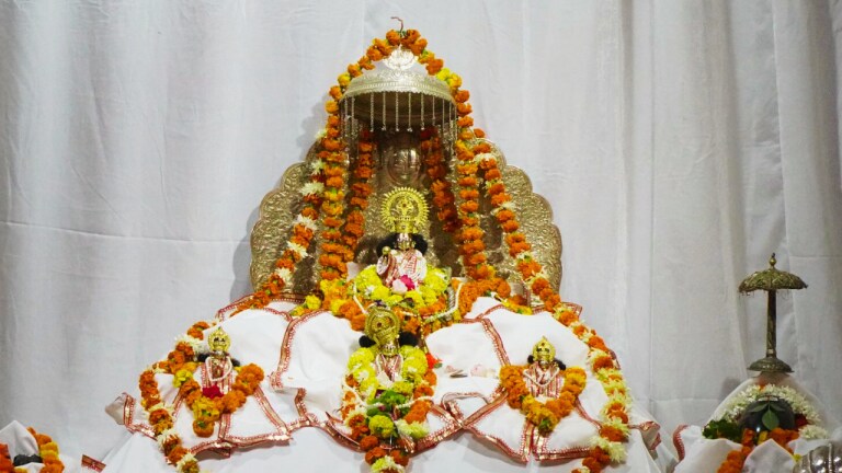 राम मंदिर में प्राण प्रतिष्ठा से पहले ‘अक्षत’ वितरण शुरू, जानें कब तक रहेगा ये जारी UP Tak