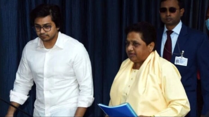 मायावती के भतीजे आकाश आनंद बोले- कांशीराम को जल्द से जल्द 'भारत रत्न' से सम्मानित करे भारत सरकार UP Tak