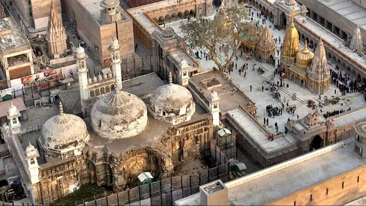 ज्ञानवापी के व्यास तहखाने में पूजा शुरू 