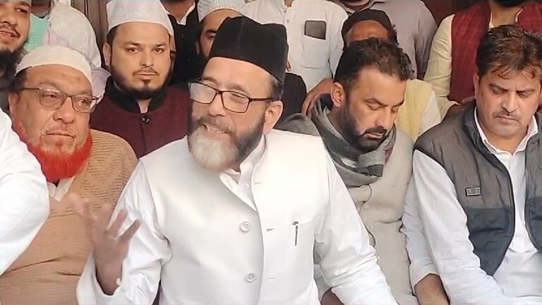 बरेली के मौलाना तौकीर ने कहा- हमने नौजवानों को कंट्रोल किया हुआ...वरना हुकूमत को दिक्कत हो जाएगी UP Tak