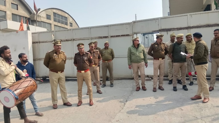 ग्रेटर नोएडा: स्क्रैप माफिया रवि काना की 120 करोड़ रुपये की संपत्ति को किया गया कुर्क Greater Noida News