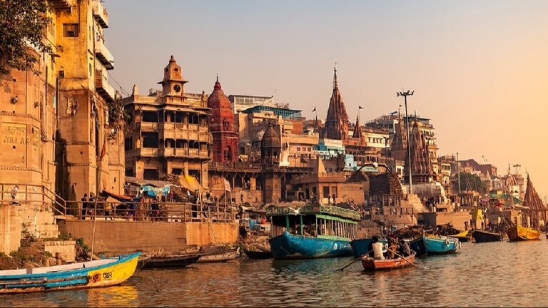 फरवरी की गुलाबी ठंड में बनारस घूमने का बना रहे हैं प्लान, तो पढ़ लें ये खबर, सिर्फ 500 रुपये में हो रहा काशी दर्शन UP Tak