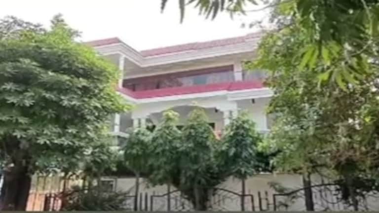 आलीशान बंगला और करोड़ों की गाड़ियां...कानपुर के सिपाही ने कमाए 5 करोड़ और खर्च किए 8 करोड़, ऐसे खुली पोल UP Tak