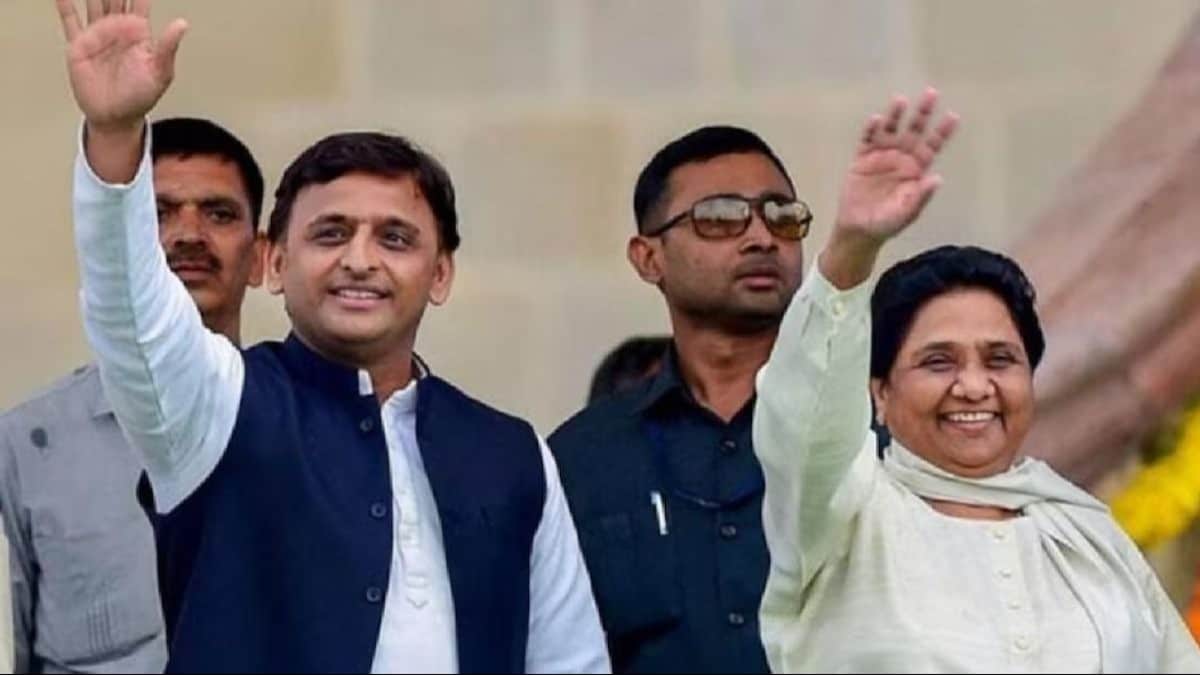 इलेक्टोरल बॉन्ड से BJP को मिला खूब पैसा, लेकिन ये भी जानिए कि सपा-बसपा को कितना मिला Akhilesh Yadav and Mayawati (File Photo)