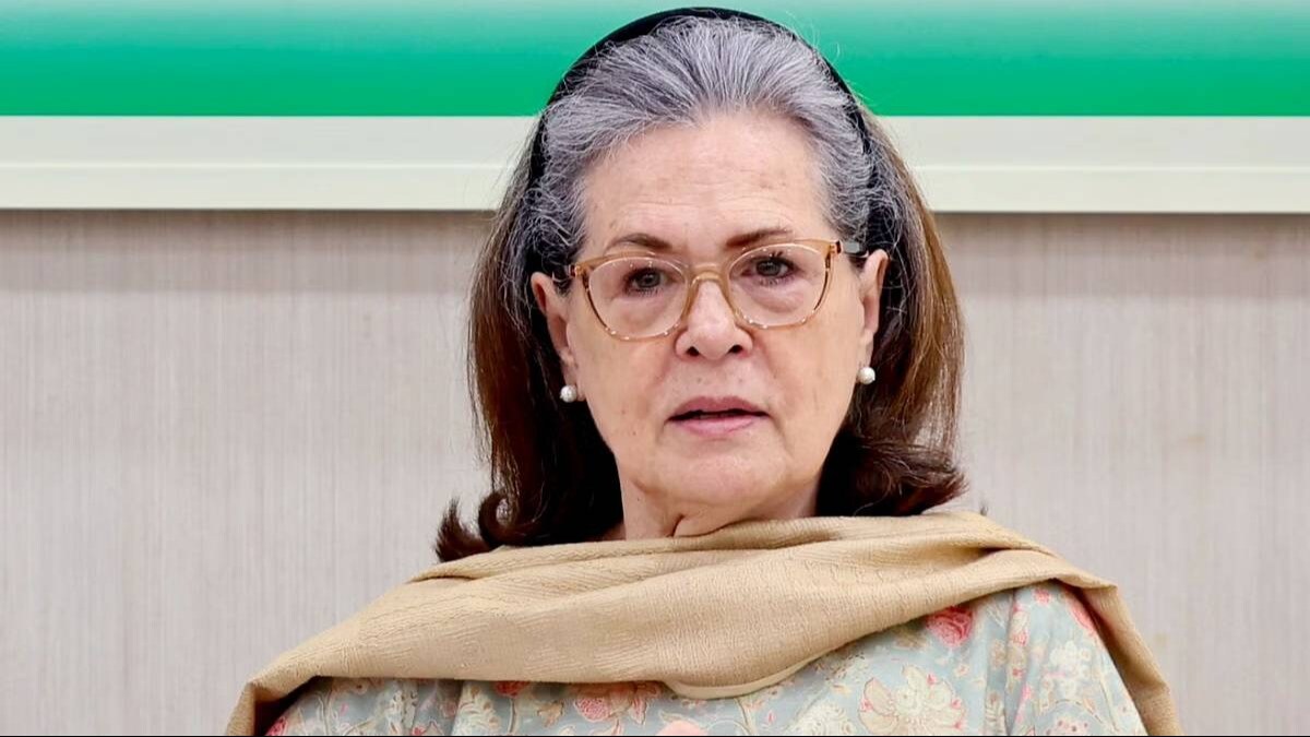 कांग्रेस नेता सोनिया गांधी के पास इटली में है घर, क्या आप इसकी कीमत जानते हैं? पांच साल में बढ़ी सोनिया की प्रॉपर्टी