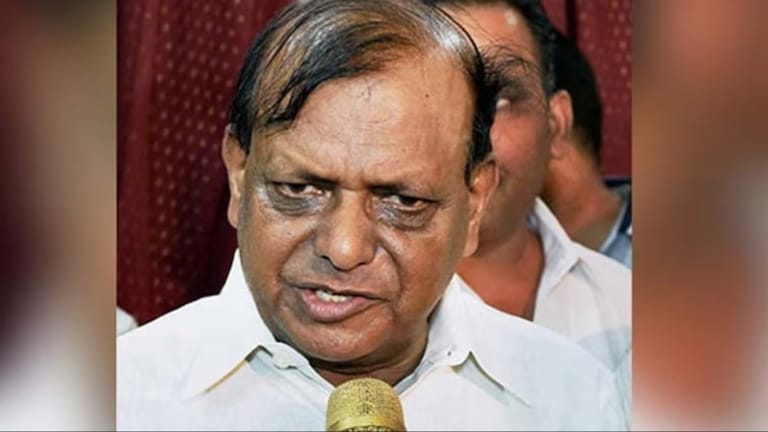 लखनऊ के बाद मोहनलालगंज से अखिलेश ने किया सपा प्रत्याशी के नाम का ऐलान, जानें कौन हैं आरके चौधरी? Samajwadi Party