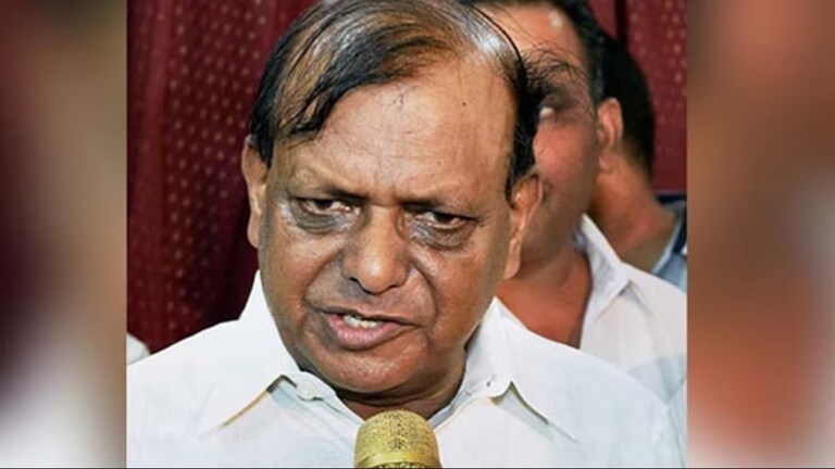 लखनऊ के बाद मोहनलालगंज से अखिलेश ने किया सपा प्रत्याशी के नाम का ऐलान, जानें कौन हैं आरके चौधरी? Samajwadi Party