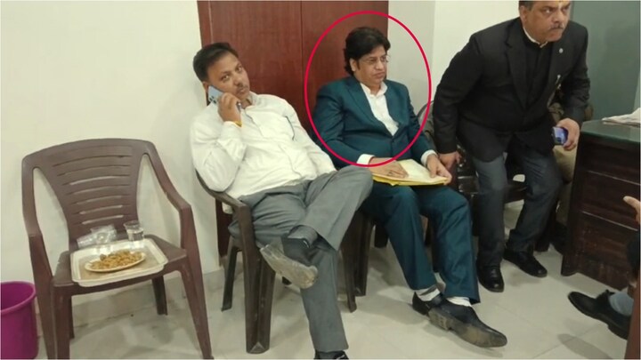 एक वक्त का इनामी, कानपुर बाबू सिंह केस का आरोपी आशु दिवाकर सूट-बूट में पहुंचा पुलिस ऑफिस! Kanpur