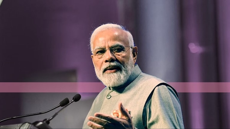 वाराणसी में संत रविदास की मूर्ति का अनावरण करेंगे पीएम मोदी, जानें क्या हैं इसके सियासी मायने UP Tak