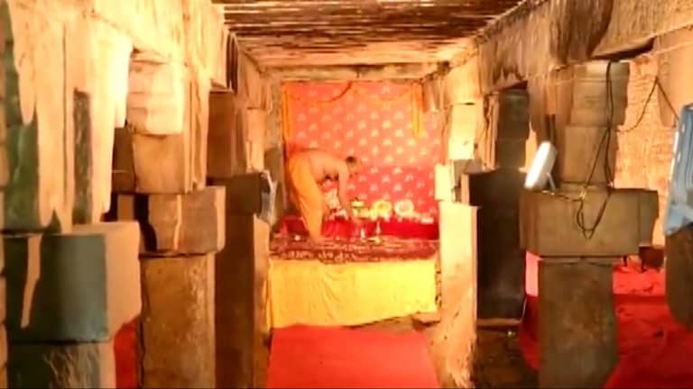 ज्ञानवापी के व्यासजी तहखाने में होती रहेगी पूजा या लगेगी रोक? हाईकोर्ट आज सुनाएगा फैसला UP Tak