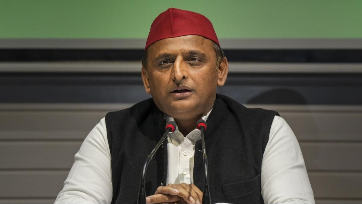 वे कद्दावर नेता लग रहे थे पर कद्दावर निकले नहीं... वोटिंग के बीच मनोज पांडे पर भड़के अखिलेश! UP Tak