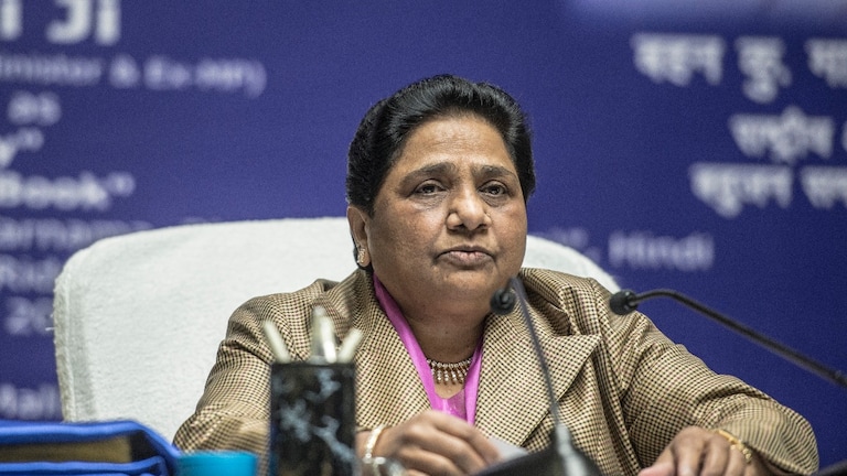 लोकसभा चुनाव में BSP के अकेले लड़ने से मायावती का फायदा या नुकसान? सर्वे ने दिया चौंकाऊ नतीजा UP Tak