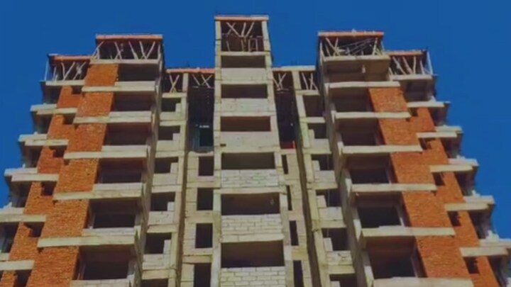 लखीमपुर खीरी में PWD ने पुलिसवालों के लिए बना दी तिरछी बिल्डिंग? सोशल मीडिया पर लोग ले रहे मौज UP Tak