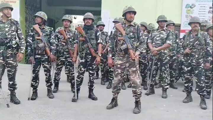 CAA की अधिसूचना के बाद यूपी में अलर्ट, पुलिस को दिए गए ये निर्देश, संभल में लगी पैरामिलिट्री UP Tak