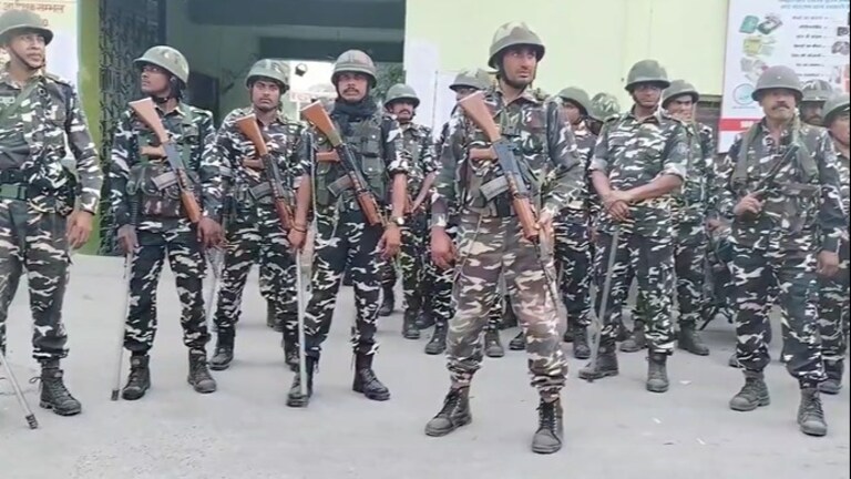 CAA की अधिसूचना के बाद यूपी में अलर्ट, पुलिस को दिए गए ये निर्देश, संभल में लगी पैरामिलिट्री  UP Tak