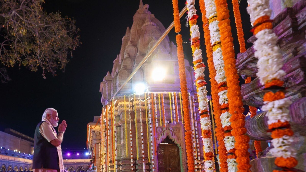 महाशिवरात्रि पर काशी विश्वनाथ दरबार में 11 लाख से ज्यादा श्रद्धालु पहुंचे, रिकॉर्ड टूटे UP Tak