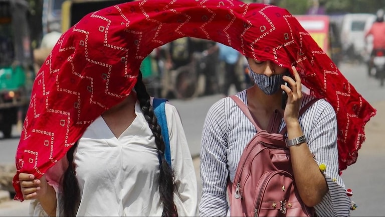 लखनऊ, कानपुर, प्रयागराज, वाराणसी में सताएगी चिलचिलाती धूप! मौसम विभाग का लेटेस्ट अपडेट जानिए UP Tak