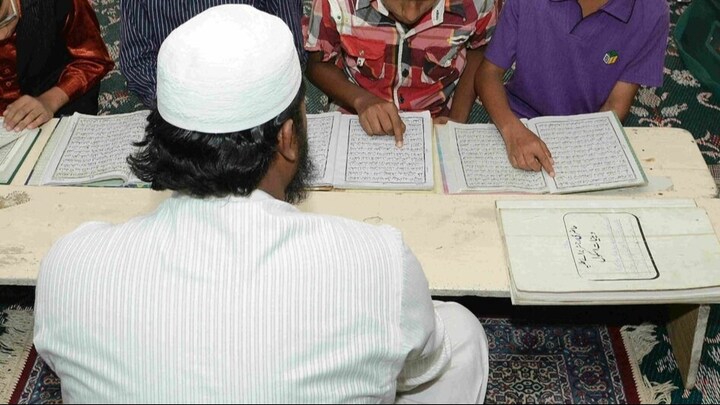 यूपी मदरसों को सरकार से पैसे मिलने वाला कानून रहेगा या नहीं? सुप्रीम कोर्ट ने दिया बड़ा फैसला UP Tak