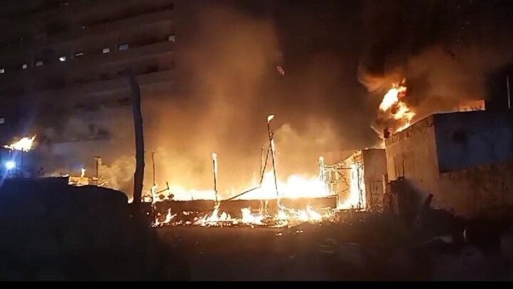 ग्रेटर नोएडा के रेस्टोरेंट में लगी भीषण आग, लपटों के तांडव से मचा हड़कंप UP Tak