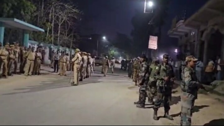 हाथों में बंदूक और बुलेट प्रूफ जैकेट पहने अचानक मुख्तार के घर पहुंची भारी पुलिस फोर्स, जानें क्यों UP Tak