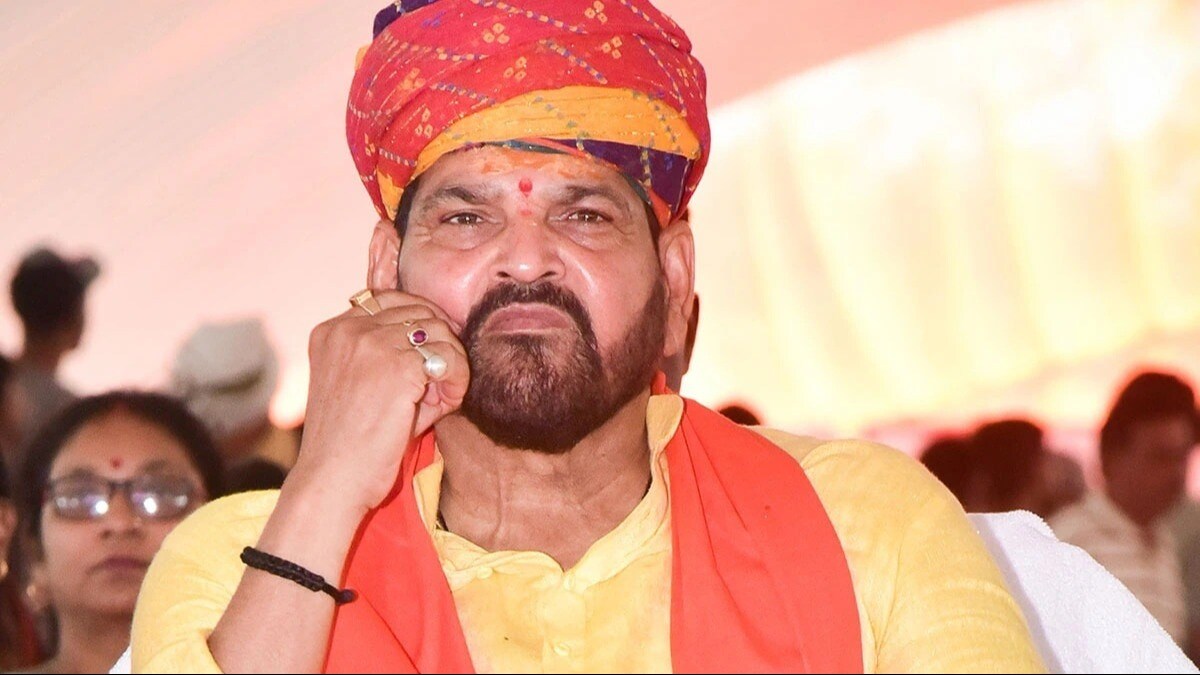 यूपी में दनादन टिकट बांट रही BJP, बृजभूषण के खाते में अबतक आया सिर्फ ये गाना और लंबा इंतजार! बृजभूषण शरण सिंह के खिलाफ आरोप तय करने को लेकर राउज एवेन्यू कोर्ट में नए सिरे से बहस शुरू हुई.