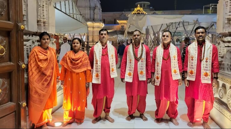 काशी विश्वनाथ में पुजारियों के वेश में तैनात रहेंगी सतर्क निगाहें! क्यों हो रही ये व्यवस्था? UP Tak
