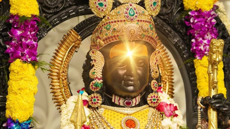 राम मंदिर में रामलला की मूर्ति पर किस तकनीक से रामनवमी को पड़ेंगी सूर्य की किरणें, यहां जानिए UP Tak