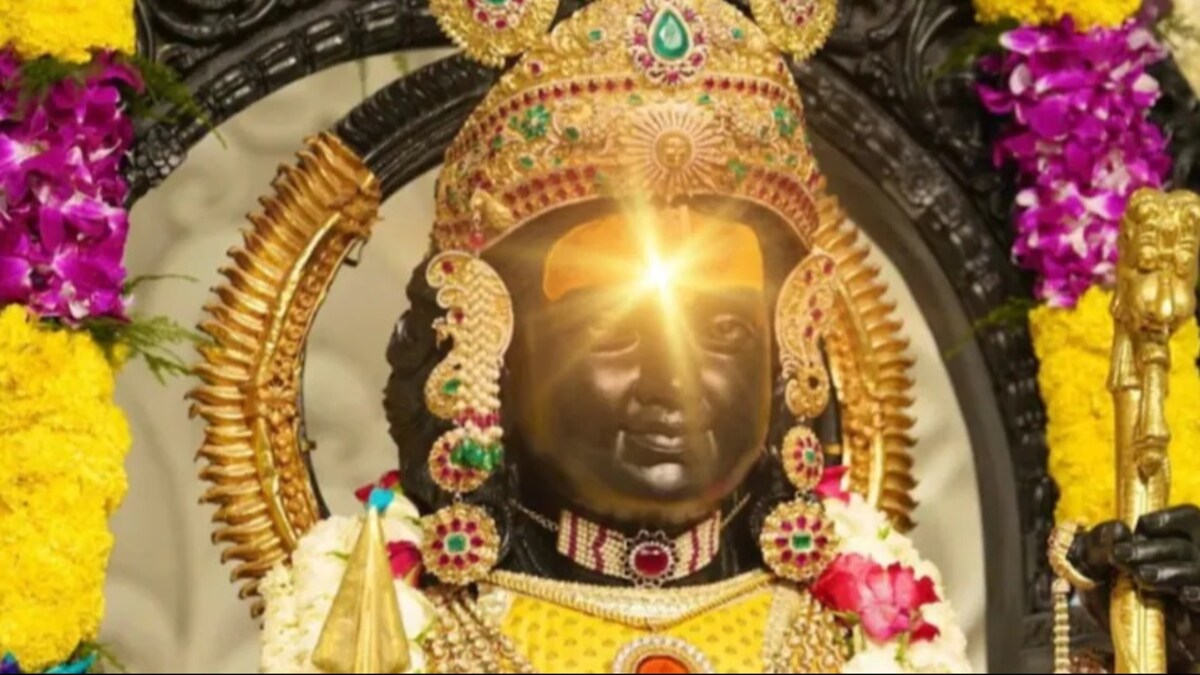 Ayodhya Ram Mandir : रामनवमी के दिन भव्य होगा 5 मिनट का नजारा, राम लला का तिलक करेंगे सूर्य देव रामनवमी के दिन भव्य होगा 5 मिनट का नजारा