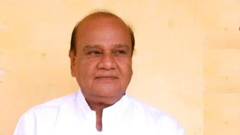 फिरोजाबाद से BJP उम्मीदवार विश्वदीप सिंह ने बताई अपनी गलत उम्र? सपा ने की शिकायत तो ये हुआ UP Tak