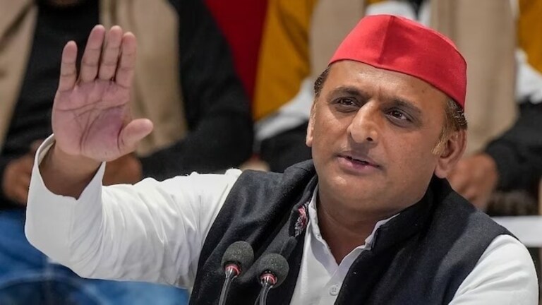 कन्नौज से चुनाव लड़ने को लेकर अखिलेश यादव ने अब कर दिया बड़ा एलान, दी ये जानकारी अखिलेश यादव