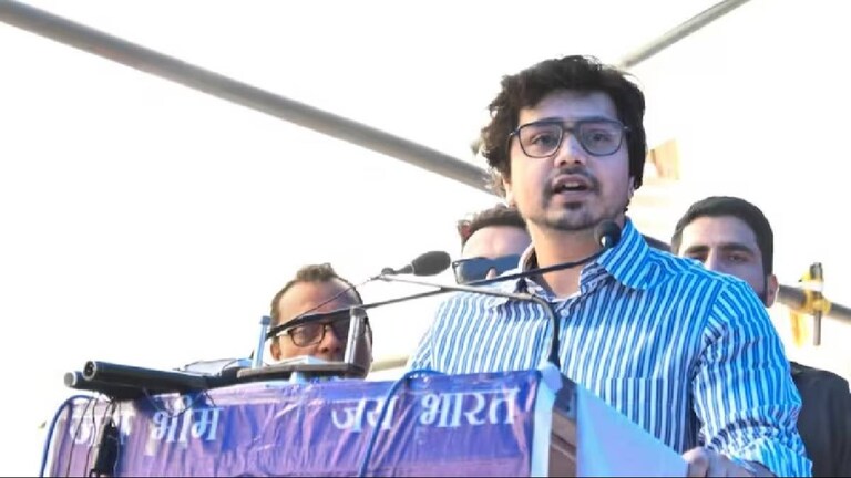 बसपा नेता आकाश आनंद ने सीतापुर में BJP को लेकर ऐसा क्या बोल दिया? जिसपर हुआ केस दर्ज Akash Anand