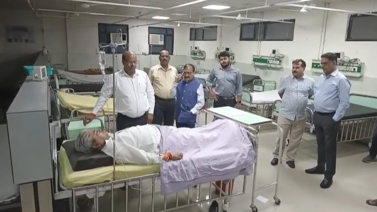 मुरादाबाद : इनोवा ने XUV कार को मारी टक्कर, BJP के राष्ट्रीय महासचिव दुष्यंत गौतम घायल, अस्पताल में इलाज जारी UP Tak