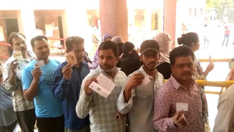 UP Election Voting Percentage 2024 News: यूपी में तीसरे फेज की 10 सीट पर 57.34% वोटिंग, संभल टॉप पर UP Tak