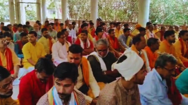 कन्नौज में अखिलेश की जीत के लिए 108 ब्राह्मणों ने किया यज्ञ, किसने आयोजित किया ये कार्यक्रम? UP Tak