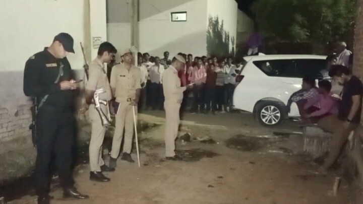 बरेली: घर में मिली 2 सगी बहनों की लाश, मंजर देख सब हैरान पर सबसे बड़ी मिस्ट्री तो ये है Bareilly, Bareilly News, Bareilly Crime, Crime, Crime up, UP Crime, UP News, Viral News