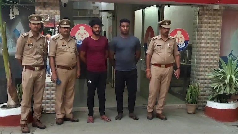 मेरठ :  बॉयफ्रेंड से शादी की जिद में लड़के ने गंवाई जान, समलैंगिक संबंधों के चलते हुई दो लड़कों की हत्या UP Tak