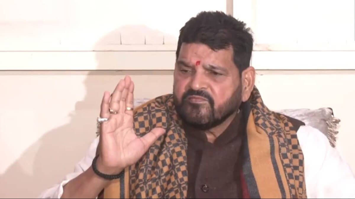 'अब मैं छुट्टा सांड हो गया हूं, किसी से भी भिड़ सकता हूं...', कैसरगंज में बृजभूषण सिंह ने दिया बड़ा बयान Brij Bhushan singh