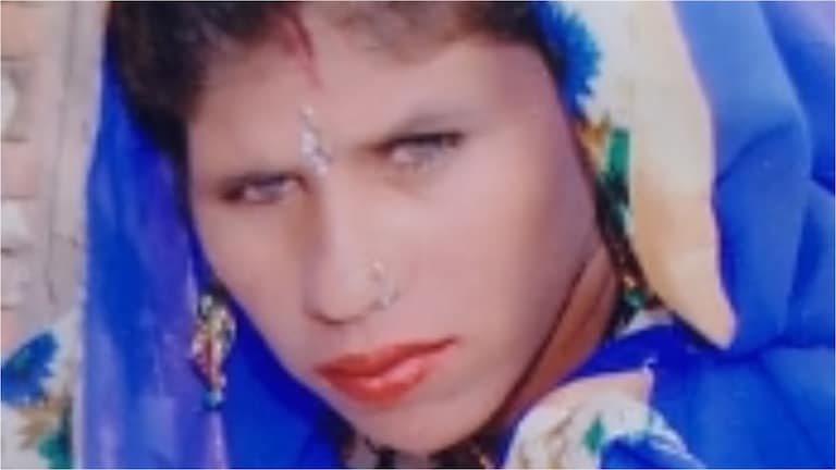 शादी के 12 साल बाद महेश ने पत्नी को मार दिया और रातभर शव के पास बैठा रहा, वजह जान गुस्सा आएगा Hapur, Hapur News, Hapur, Hapur Crime, UP News, Viral News, UP Viral, Crime, UP Police, Hapur Murder Case