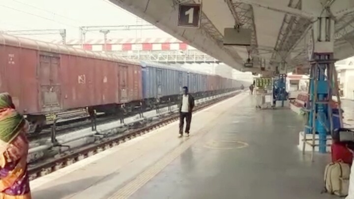 हरिद्वार-देहरादून के लिए निकले थे पति-पत्नी, बरेली में ट्रेन पकड़ने के दौरान कुछ ऐसा हुआ, सदमें में दोनों Bareilly, Bareilly News, Bareilly UP News, Bareilly Viral News, UP News, UP News in Hindi, UP Viral News